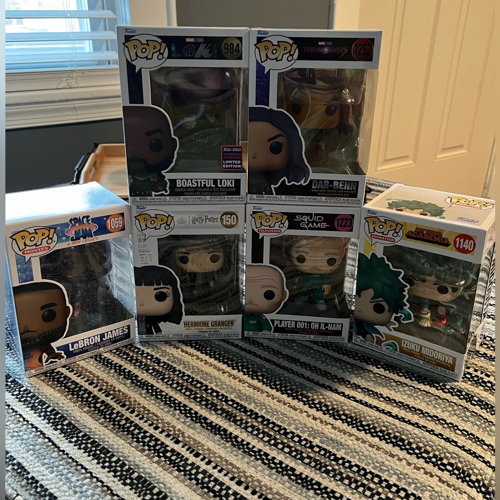 NIB: FUNKOS: #1 BUNDLE OF 6